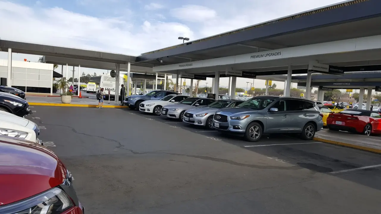 Alamo Car Rental Denver Airport (DEN): Rental Info, Fleet & Deals
